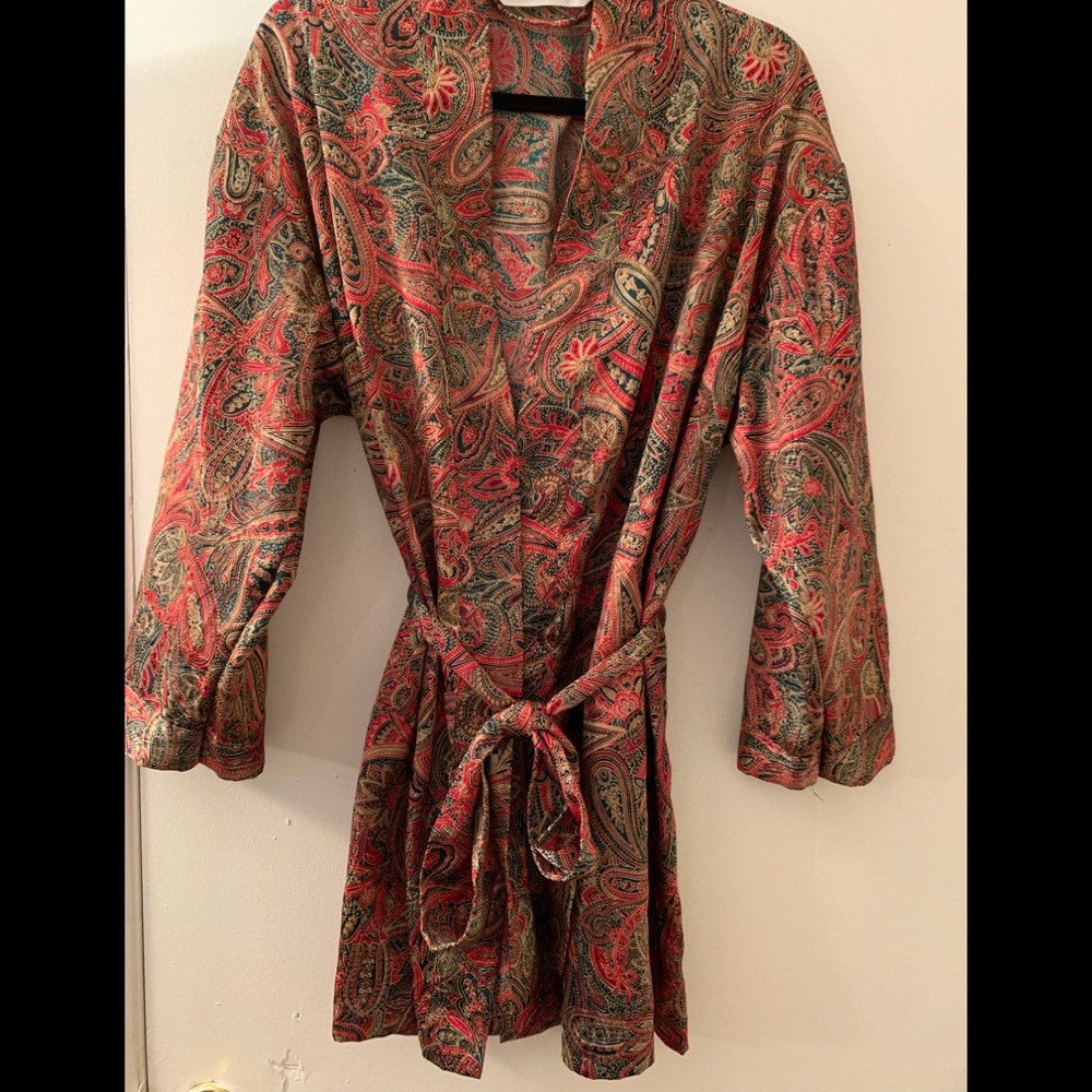 Vintage VS Robe